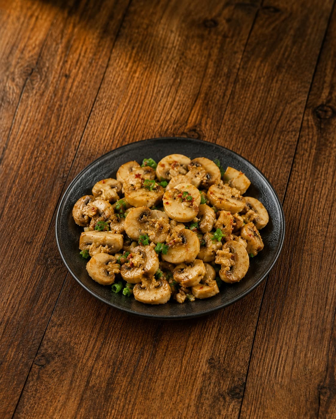 Garlic button mushrooms